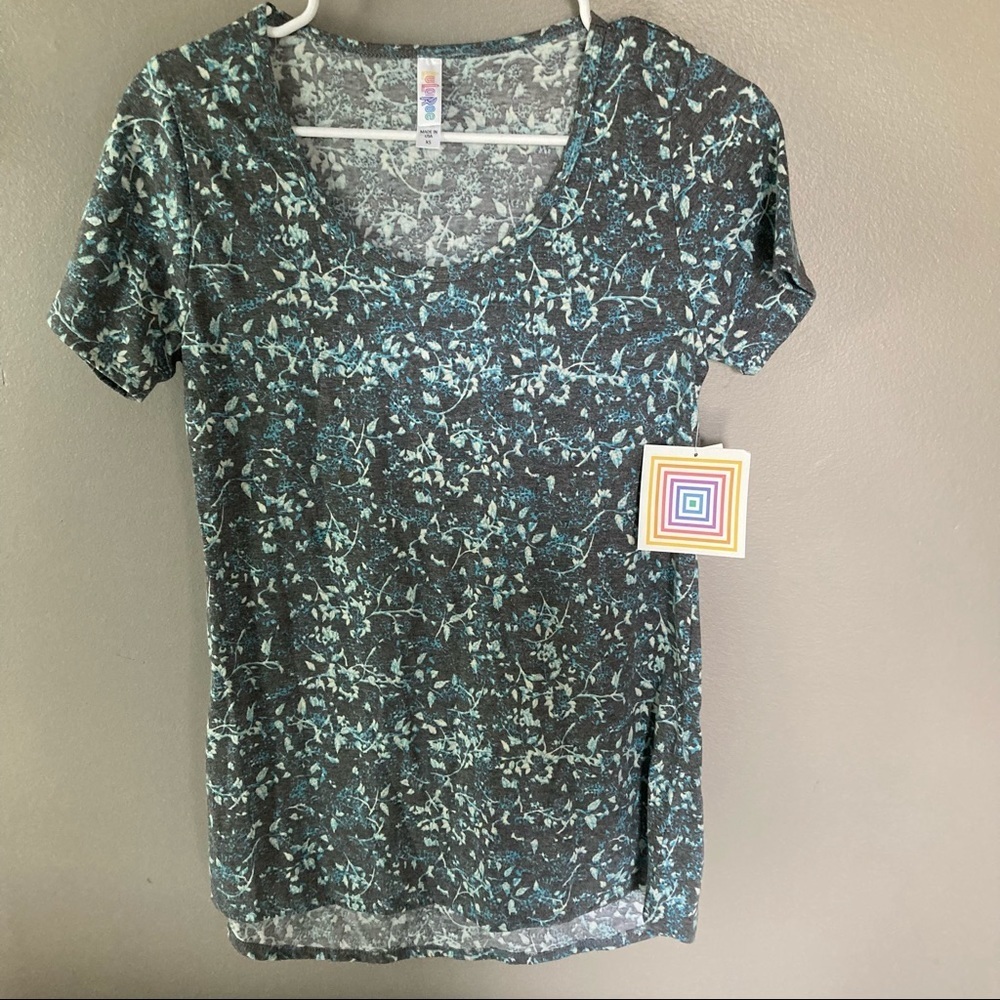 NWT LulaRoe Classic Tee